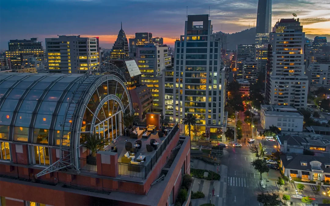 Escápate del frío en un ambiente acogedor en The Ritz-Carlton, Santiago