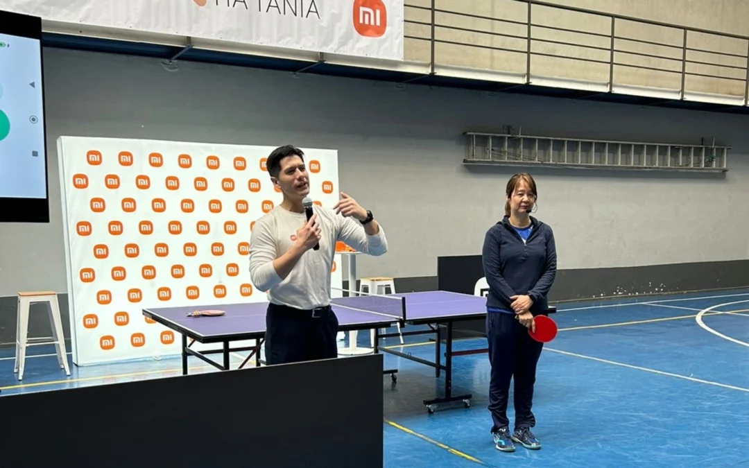 Xiaomi y “Tía Tania” protagonizan evento de ping pong para fomentar la actividad física
