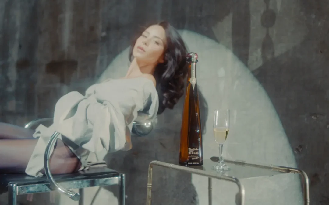 Cami y Don Julio 1942: una alianza de lujo que brilla en su próximo videoclip