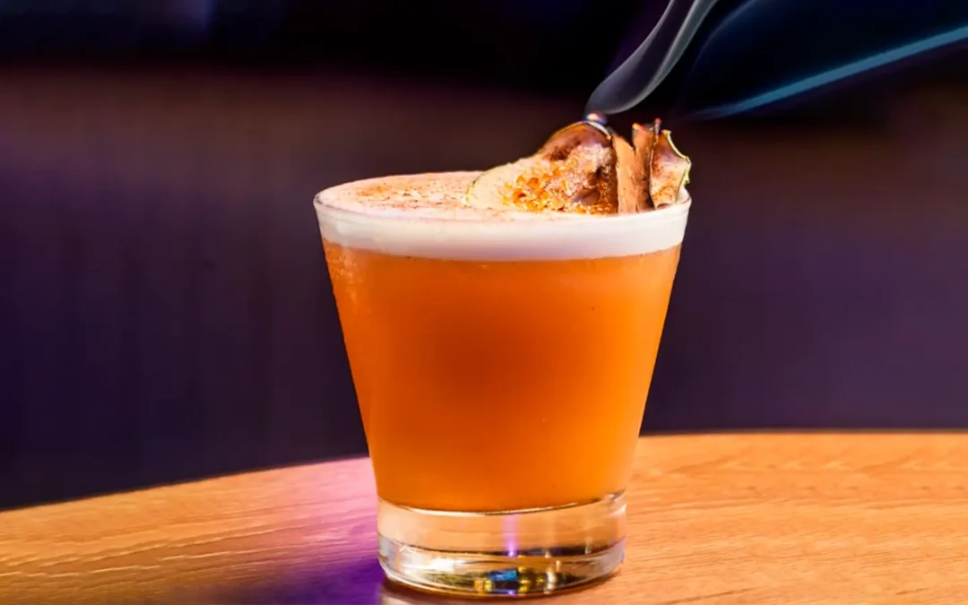 Día del Bartender: Hotel Santiago Marriott destaca las tendencias que marcan la coctelería actual