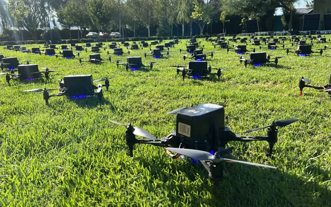 Santiago se llenó de luces: Samsung lanzó show de más de 300 drones