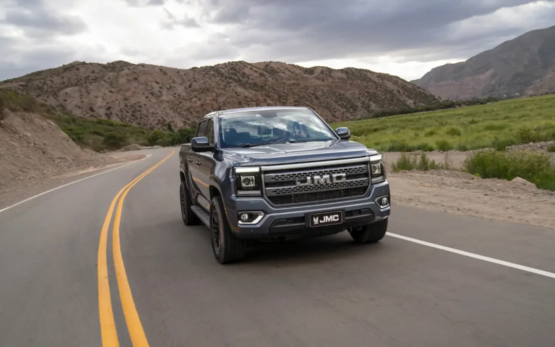 Revisión técnica de autos eléctricos y a combustión: Mitos y realidades