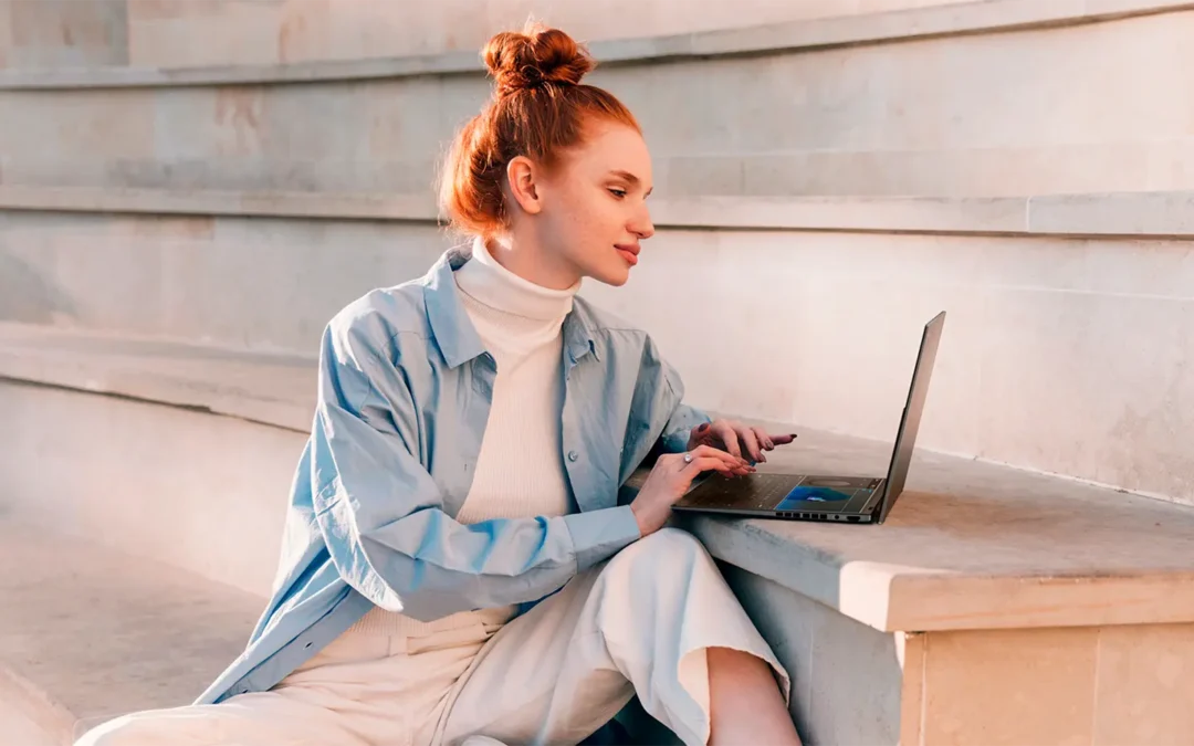 Cambio de hora en Chile: El truco para que tu laptop no te haga llegar tarde