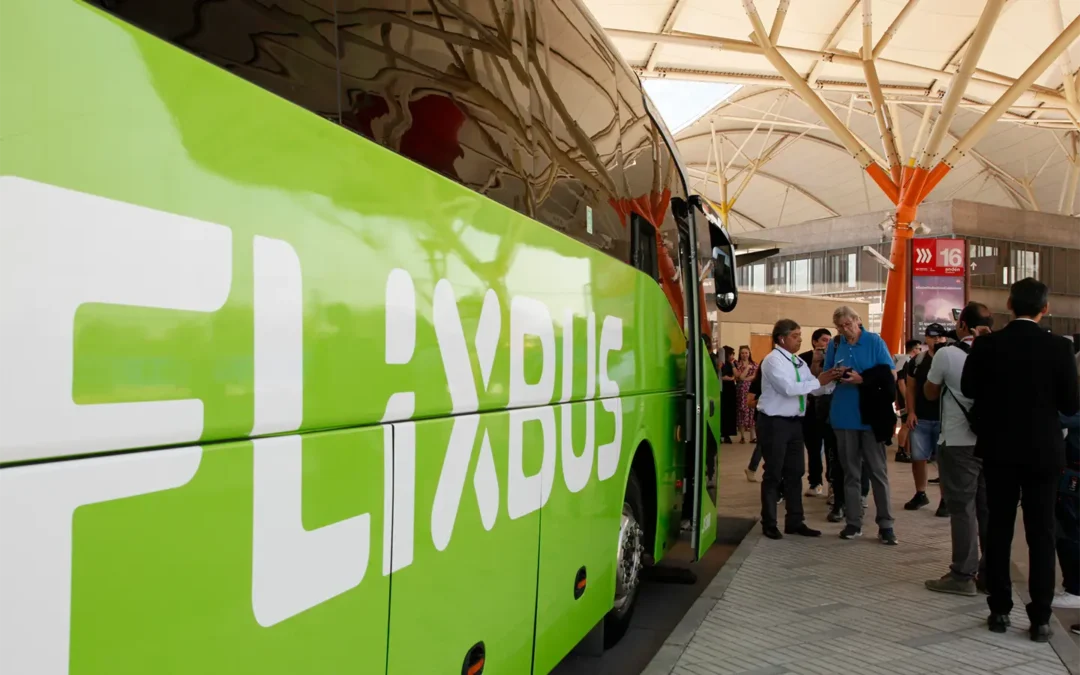 FlixBus refuerza su compromiso y se suma al acuerdo por la electromovilidad 2025