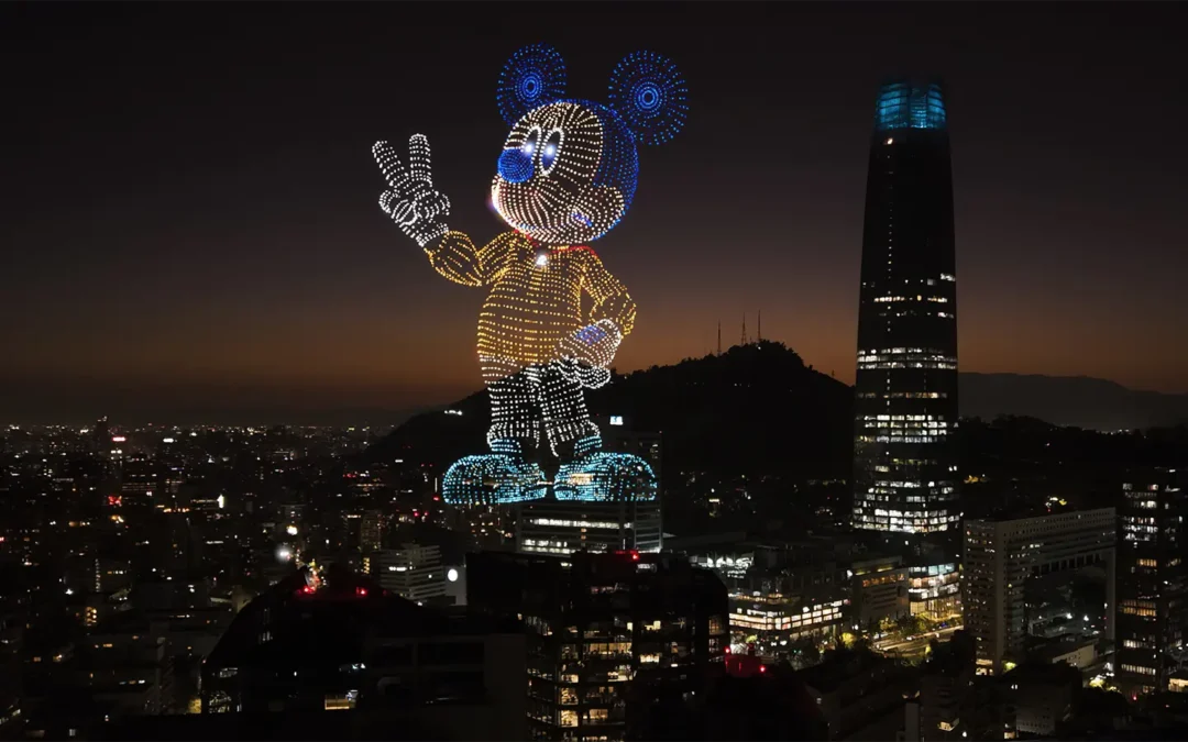 La magia de Mickey Mouse se tomaron el cielo santiaguino con Inteligencia Artificial