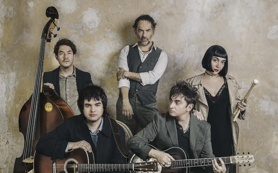 Los Bunkers: el libro que narra el debut de la banda chilena