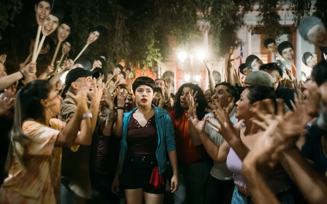 “La Ola”: Sebastián Lelio lanzó el tráiler de su ambicioso musical feminista filmado en Chile