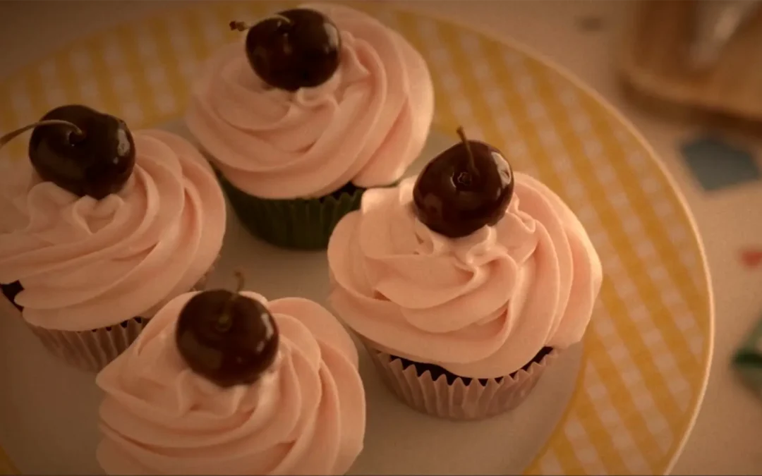 Cien años de sabor junto a TEKA: cupcakes de chocolate con frosting de cereza