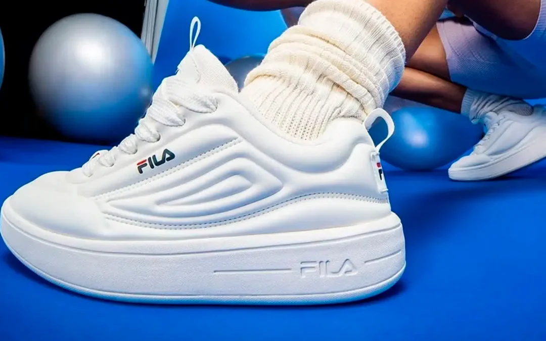 Chunky, volumen y estética futurista: la tendencia que redefine las zapatillas urbanas