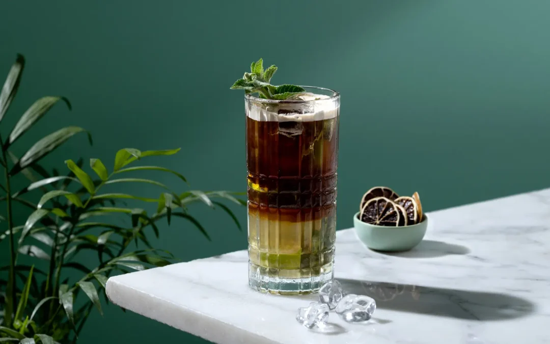 Brindemos con café: Cócteles y mocktails para esta primavera