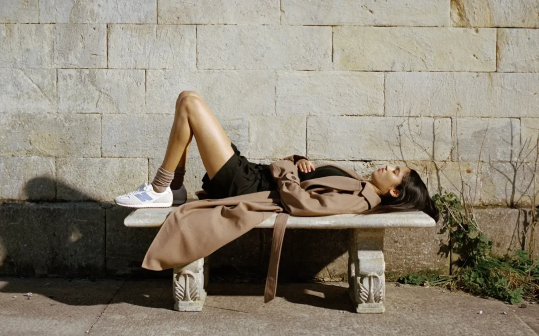 New Balance 471: la silueta inspirada en el running de los 70 que pisa con estilo el presente