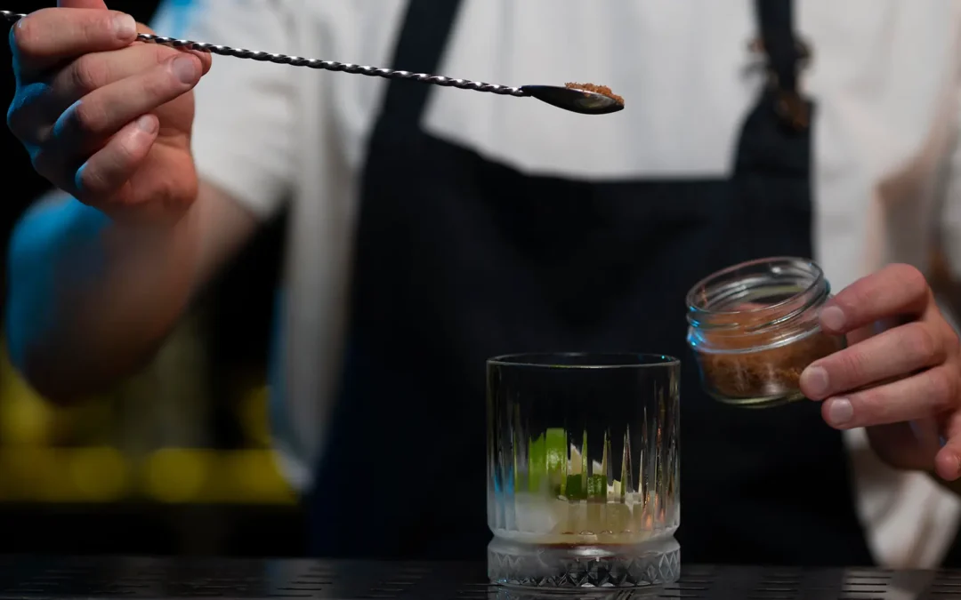 La formación como bartender y mixólogo emerge como nueva alternativa profesional