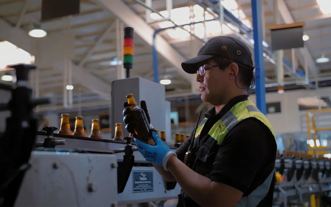 UACh y Kunstmann lanzan diplomado cervecero en Valdivia e invitan a postular a dos becas exclusivas