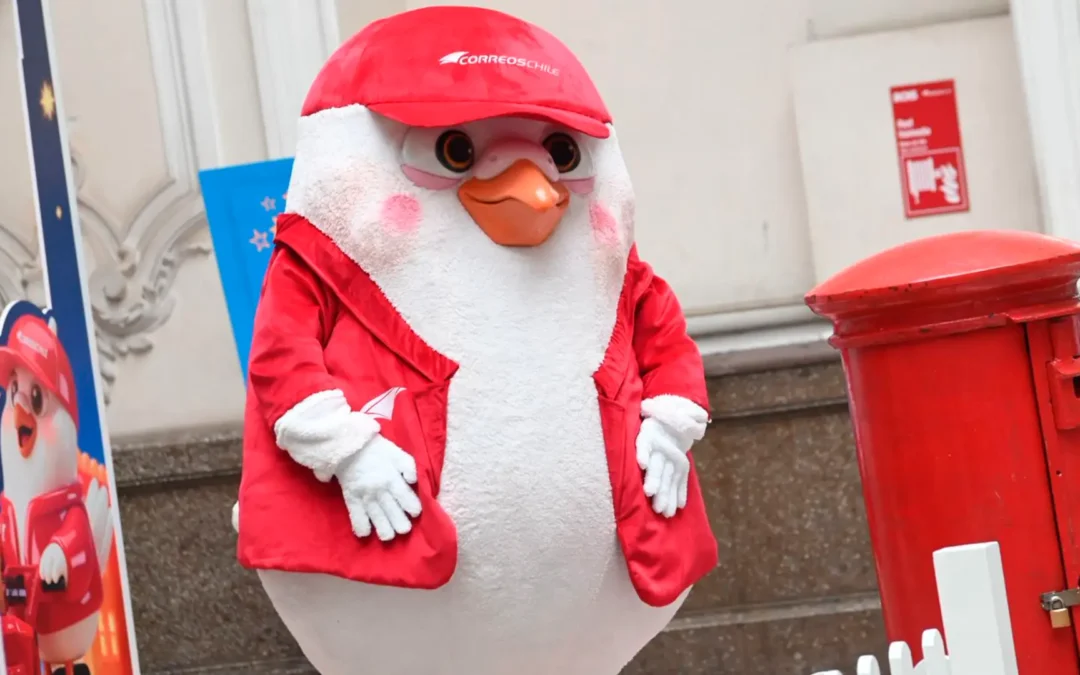 CorreosChile lanzó su campaña de Navidad 2025 “Apadrina un Sueño”