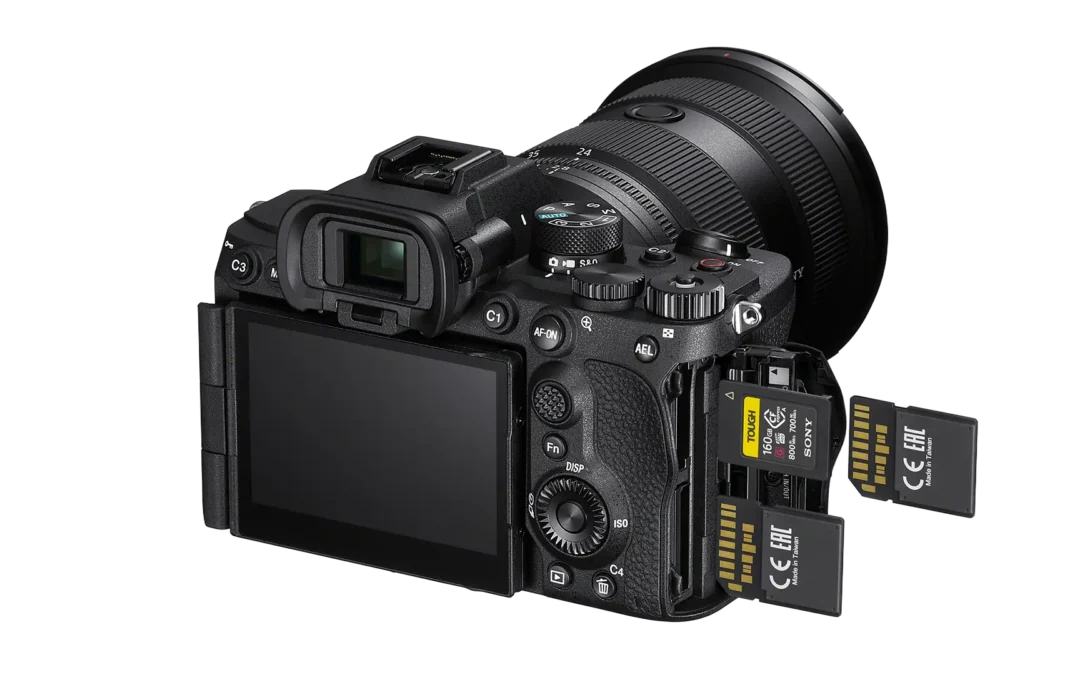 Sony Electronics lanzó la cámara Sony Alpha 7V y el lente FE 28-70mm F3.5-5.6 OSS II