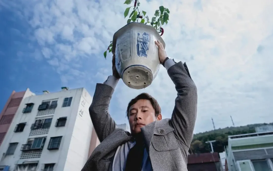 La única opción: Park Chan-wook retrata el capitalismo salvaje en una comedia negra protagonizada por Son Ye-jin y Lee Byung-hun
