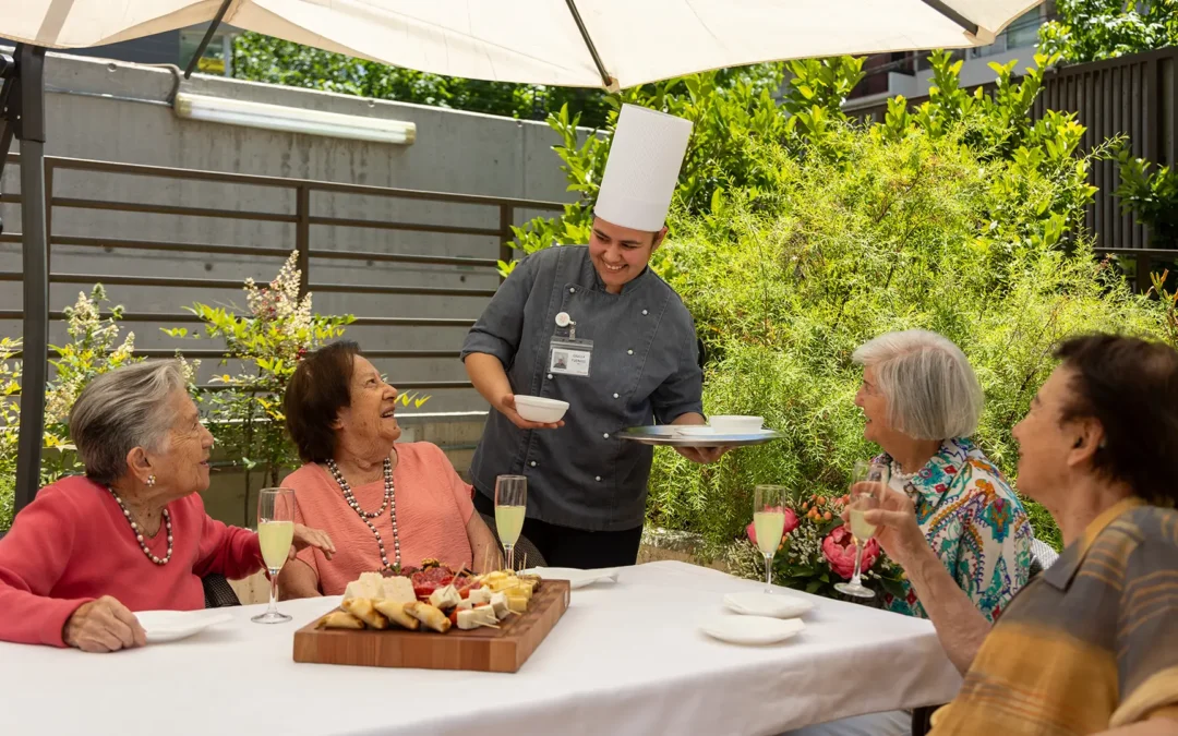 Residencias para personas mayores ofrecen servicios de corta estadía