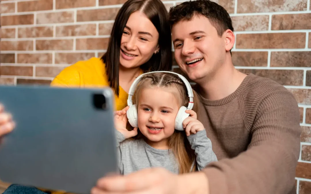 La vida familiar migra al entorno digital en Chile: 99% ya se comunica en línea