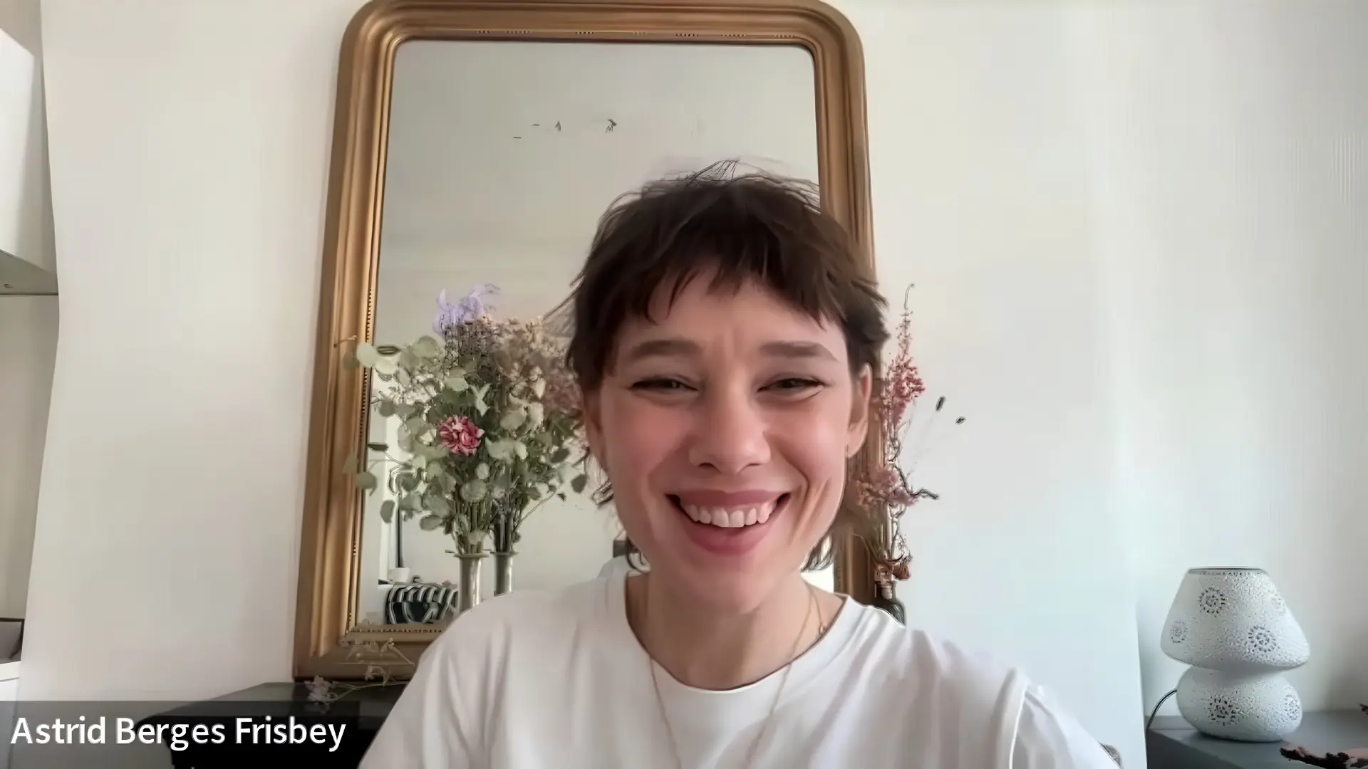 Entrevista a Astrid Bergès-Frisbey y el desafío de ser humana en Futuro Desierto