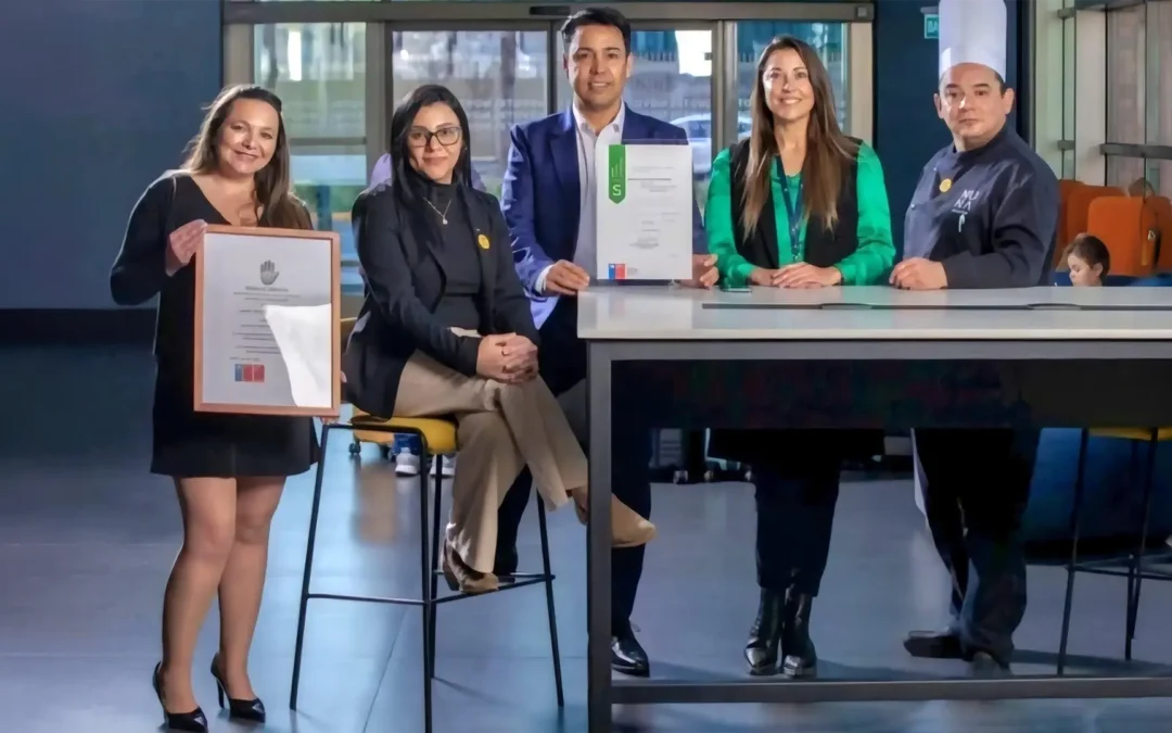 Hotel en Santiago reduce más de 40% su consumo energético con tecnología inteligente de climatización