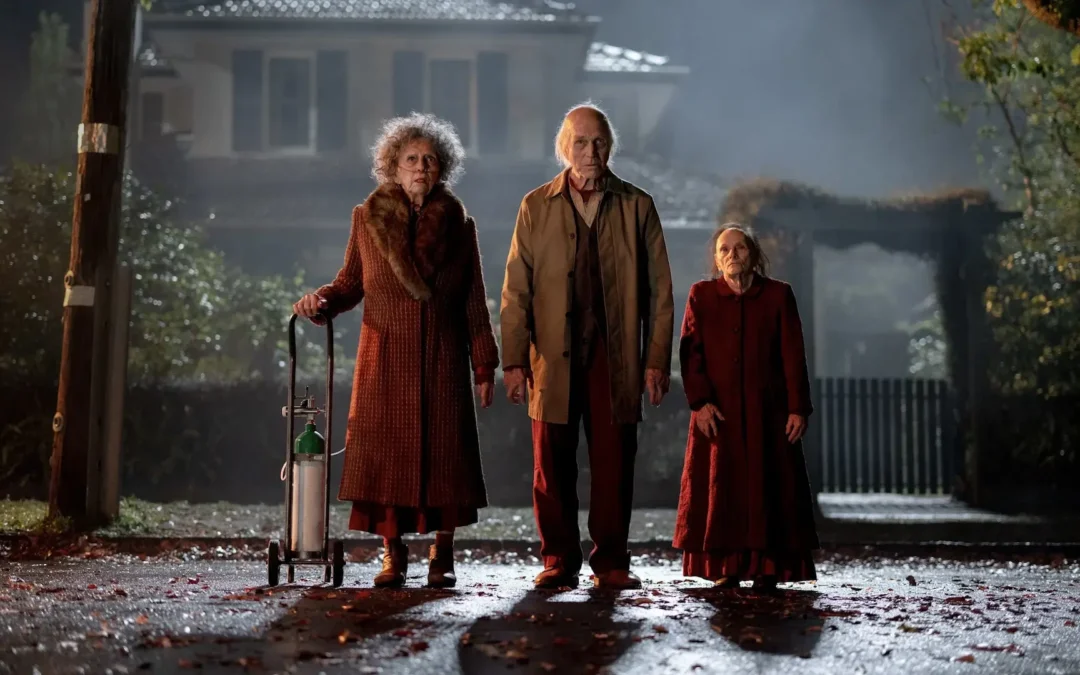 La Noche del Demonio: Están Entre Nosotros: El tráiler final confirma el regreso de Lin Shaye