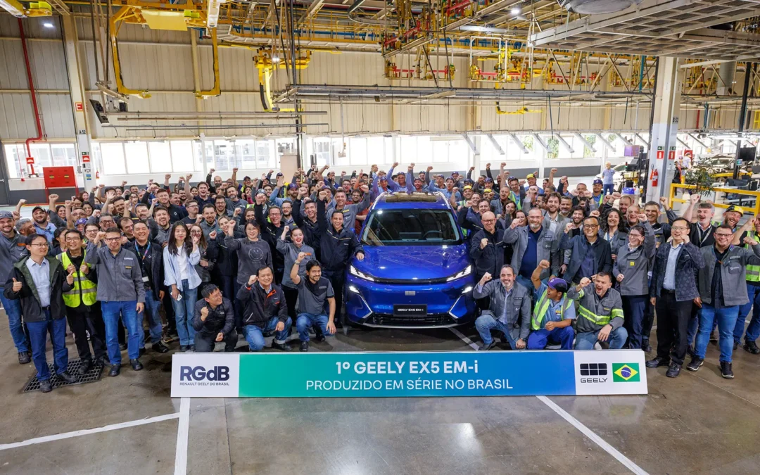 Geely inicia la producción local del EX5 EM-i Super Hybrid en Brasil bajo su alianza con Renault Group