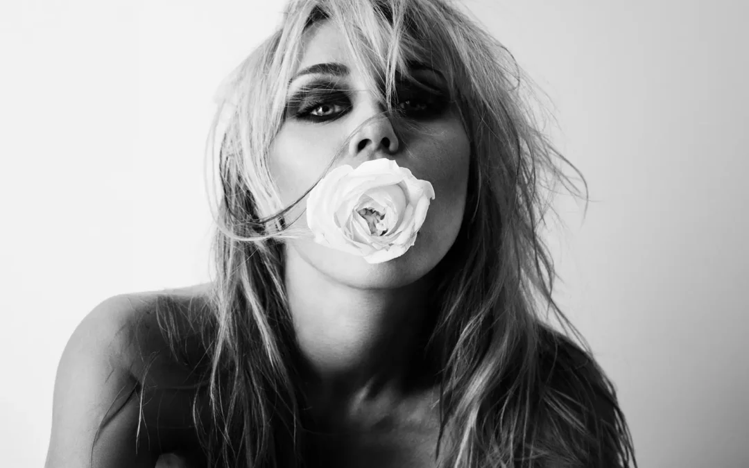 Miley Cyrus estrena «Bass Persuades», primer single de su décimo álbum