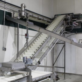 Incline Flighted Conveyor