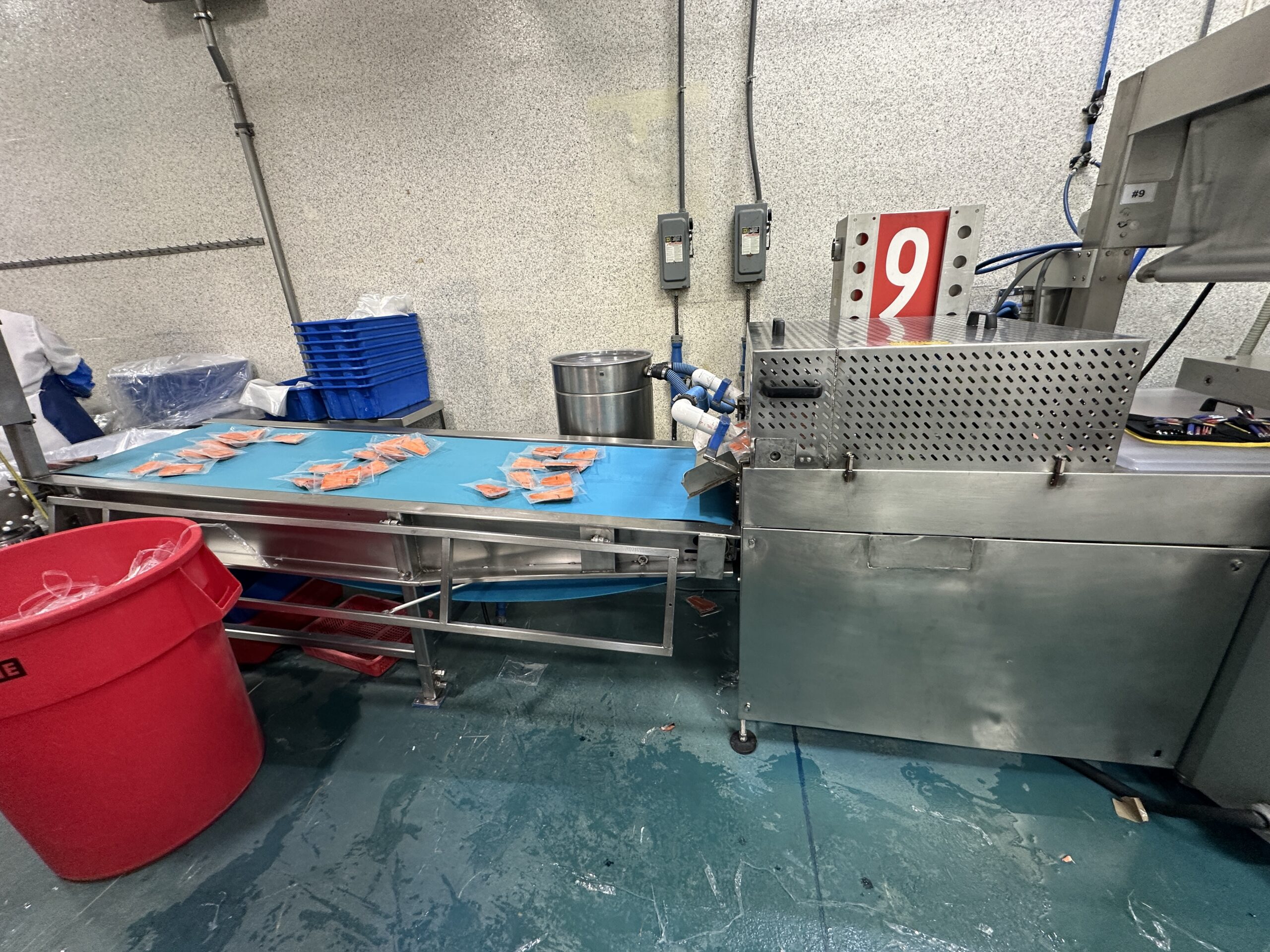 VC999 Thermoforming Machine - Image 3
