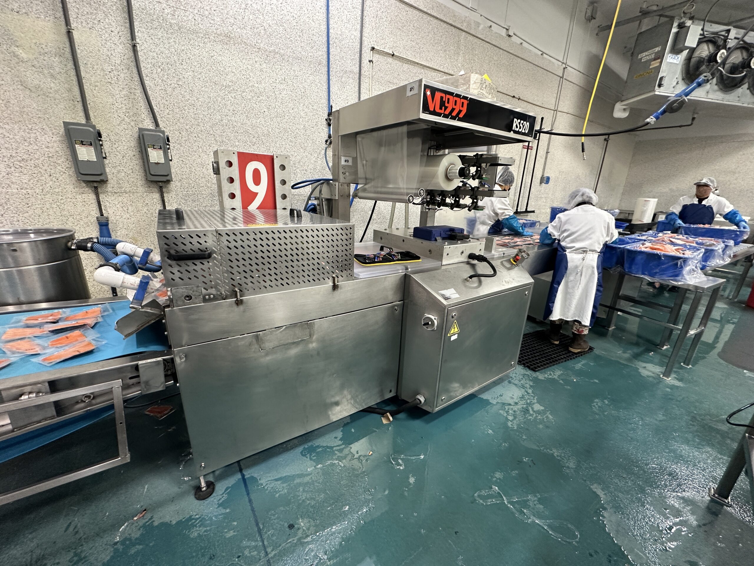 VC999 Thermoforming Machine