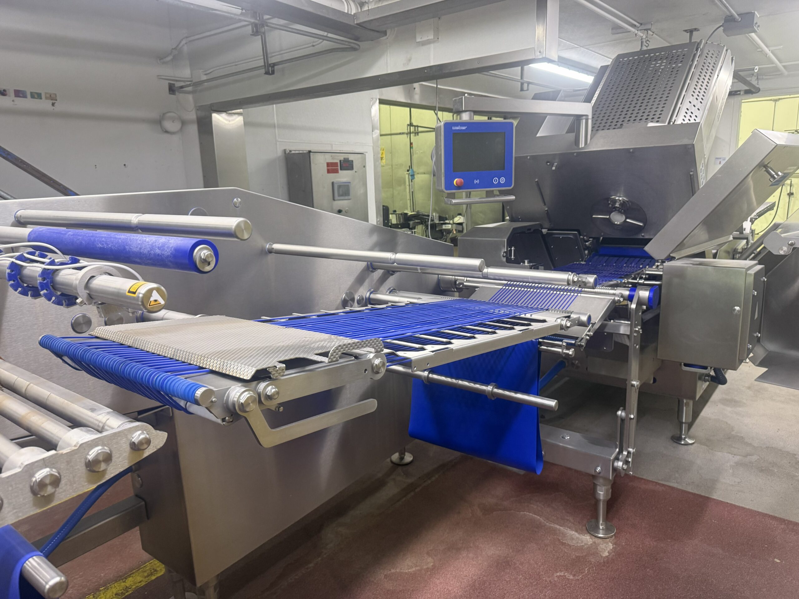 Weber Slicer CCS 405 with Multivac RX 4.0 Thermoformer