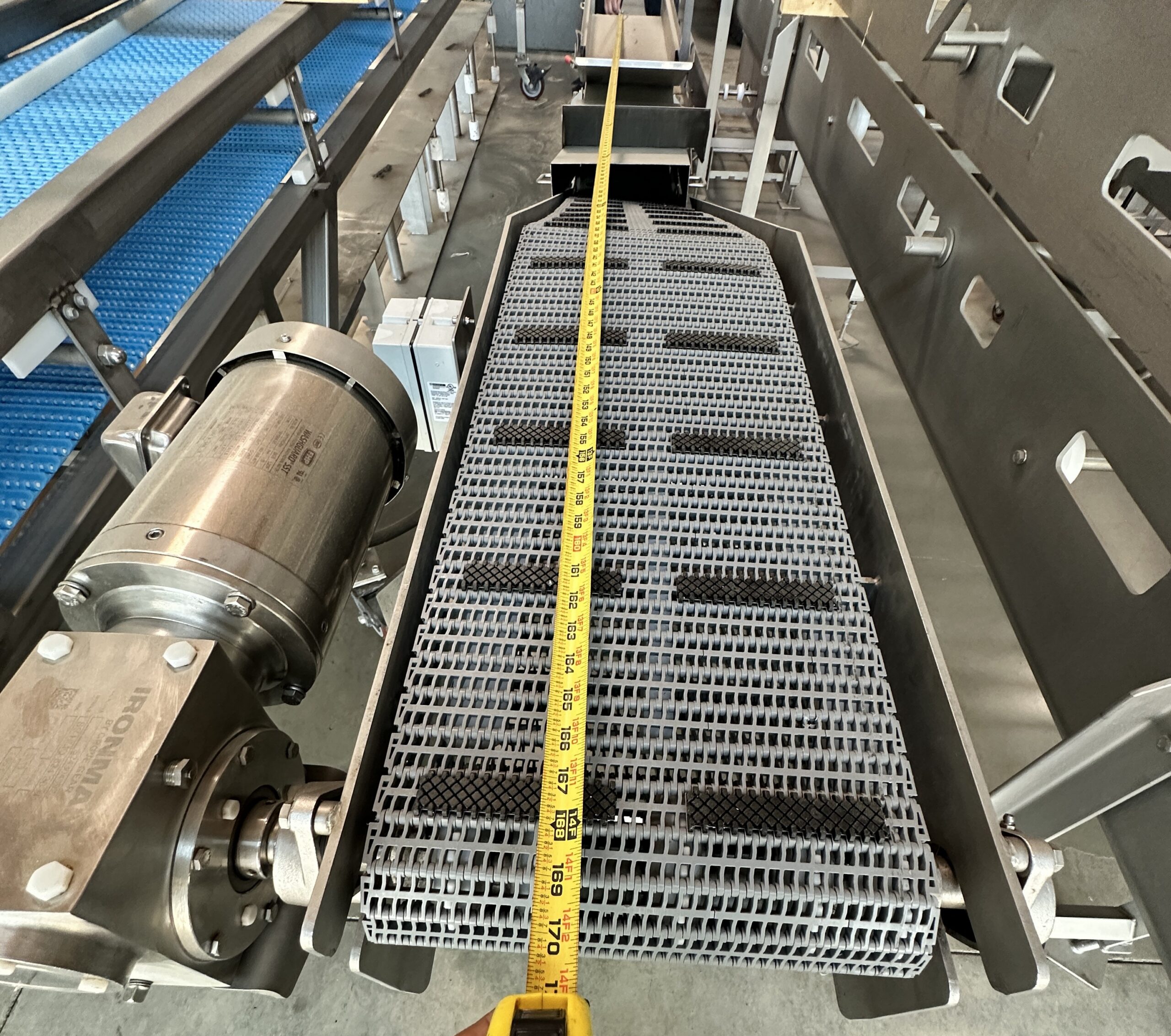 Z-Style Belt Takeaway Conveyor - Image 6