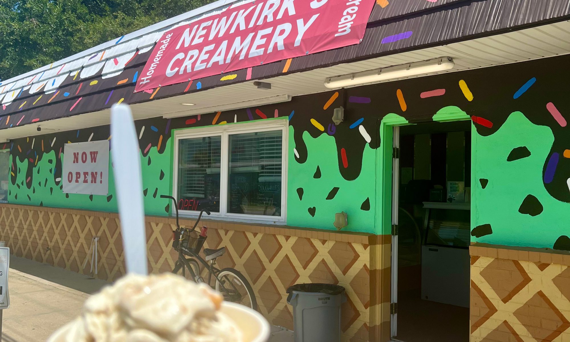 A Tybee Island ice cream spot that's painted to look like their delicious treats