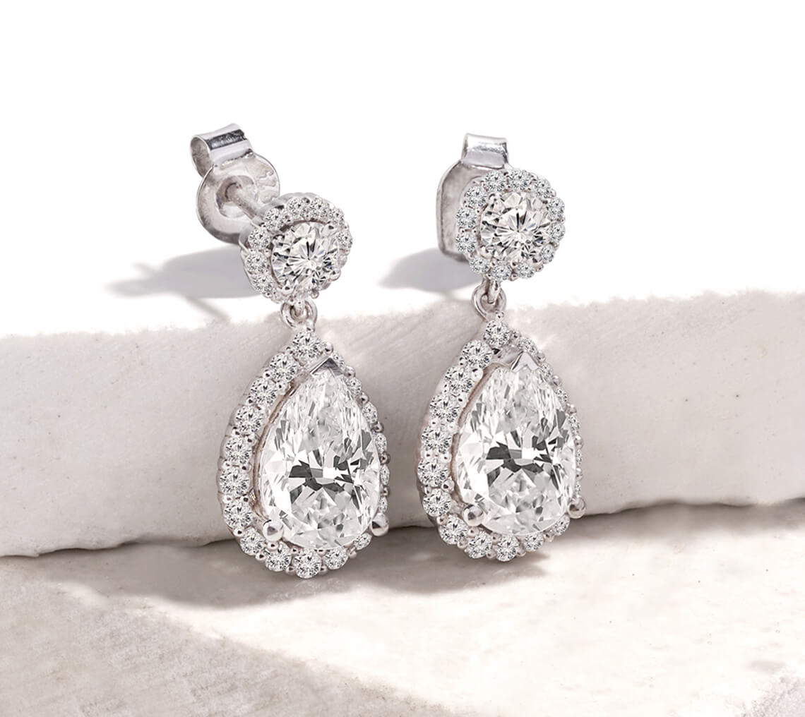 drop_earrings