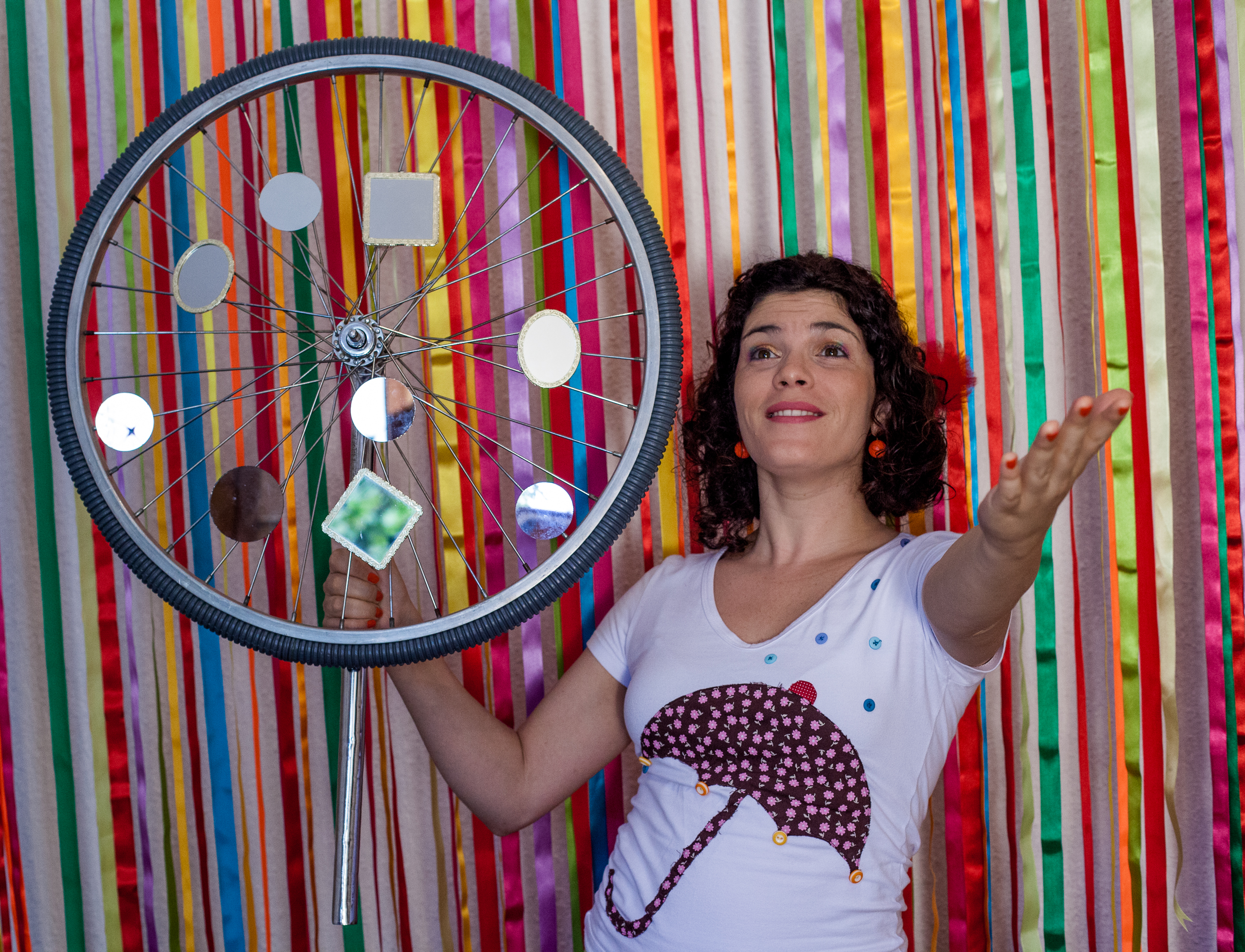 Lili Canta o Mundo