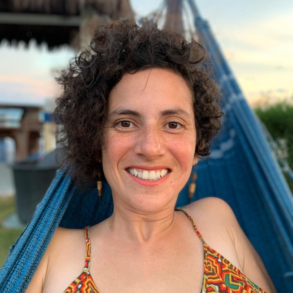 RENATA LAURENTINO