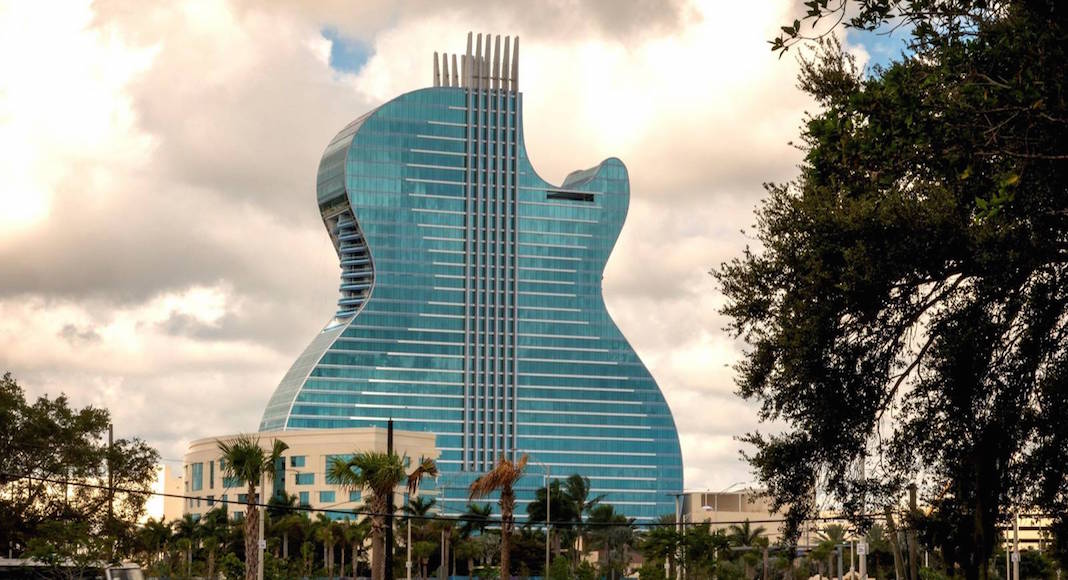 primer hotel con forma de guitarra del mundo