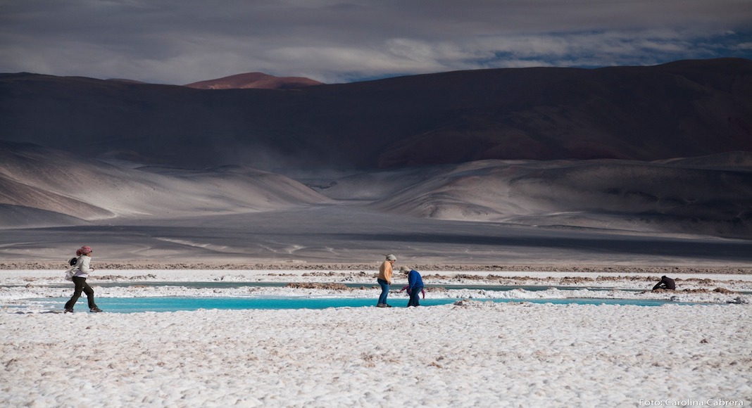 Laguna Colorada de Carachi Pampa