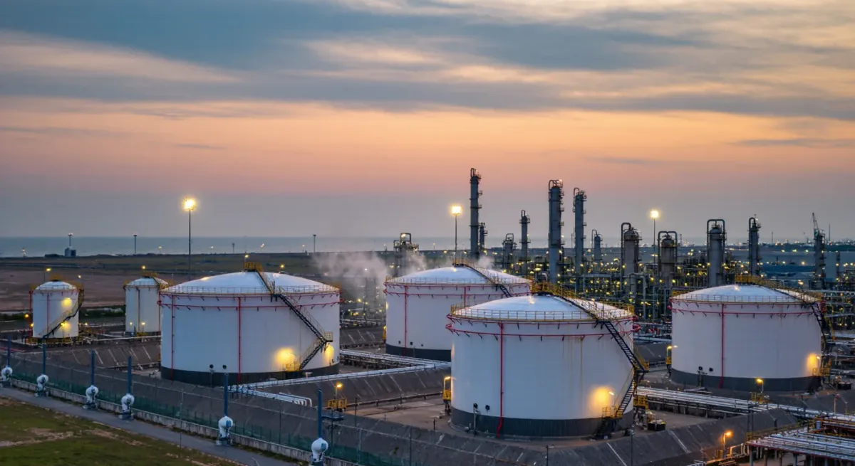 Liquefaction towers and storage tanks of a large gas export terminal