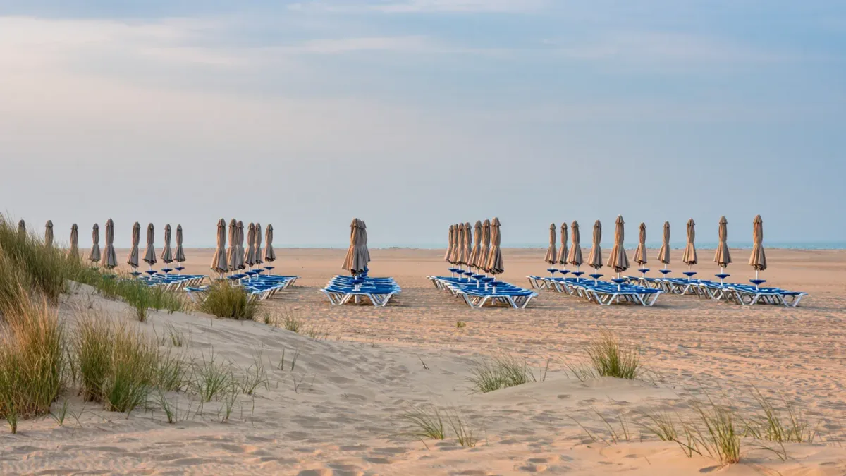 When to Book a Beach Vacation: The Booking Windows That Actually Save Money, by Season