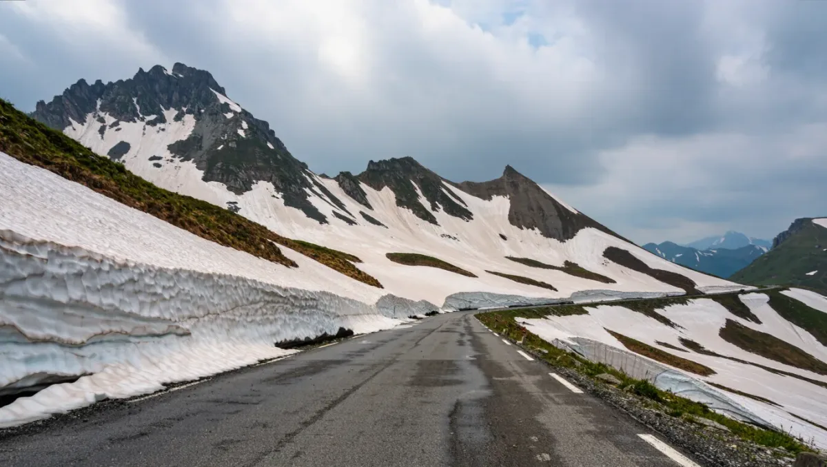 Glacier Starts Spring Plowing: What the 2026 Season Looks Like