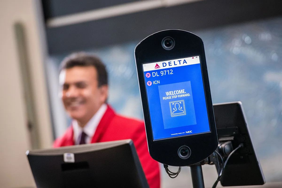 Biometrics at the Gate: The Tech Reshaping Air Travel