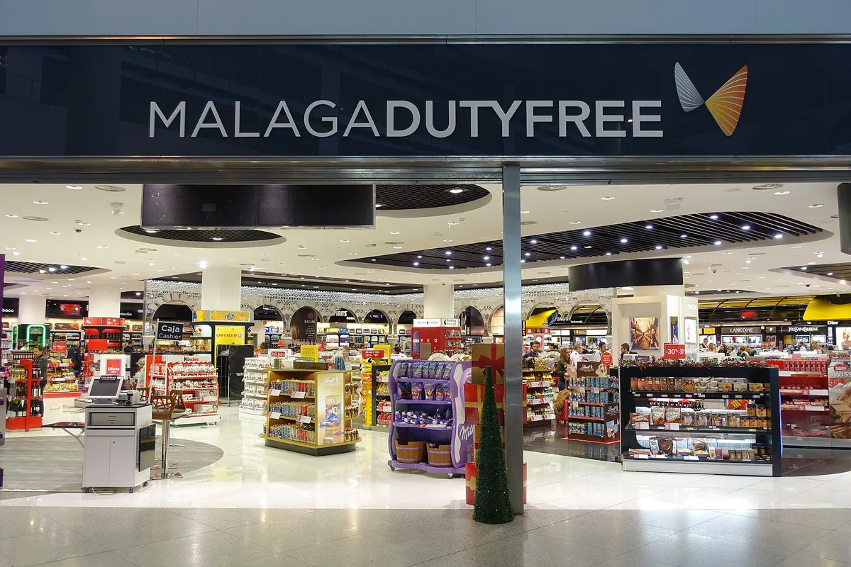 What a Tax-Free Shopping App Actually Does at the Register and at the Airport