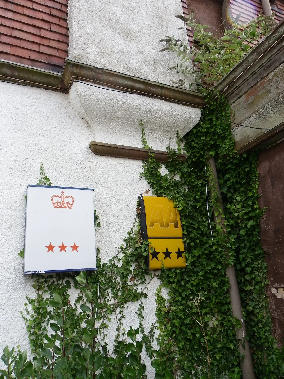 How Hotel Star Ratings Actually Get Assigned, and Why a 4-Star in One Country Is a 3-Star Elsewhere