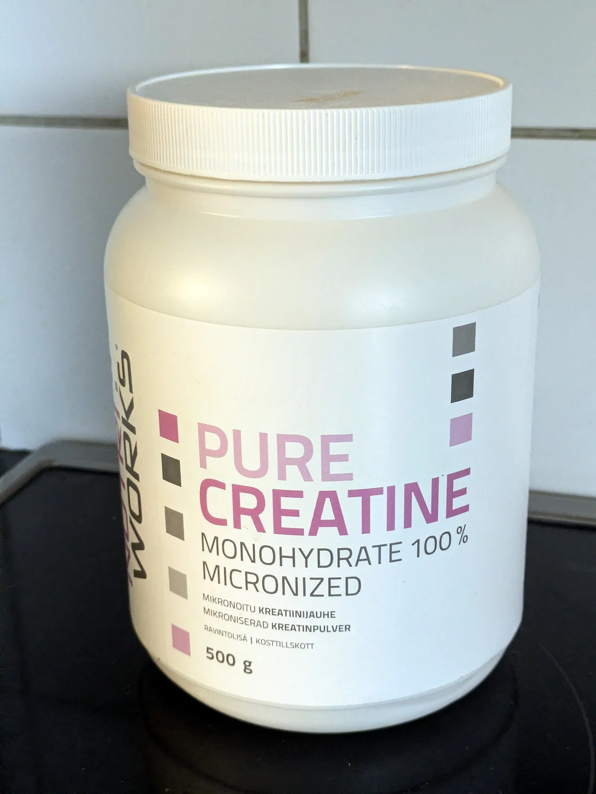 Creatine in Your 40s: What It Does, What It Costs You Nothing to Know