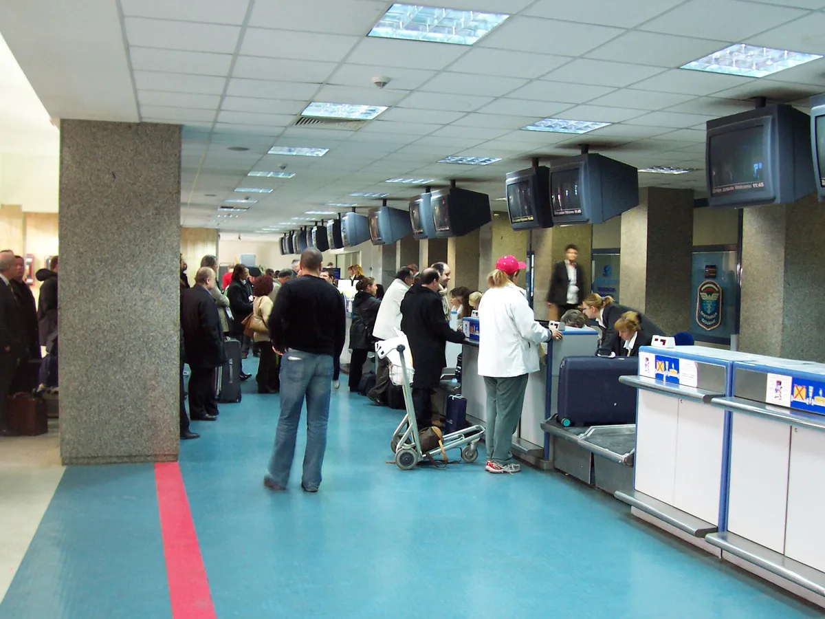 Baggage Allowances Across Airlines: Checked, Carry-On, and Personal Item Rules Compared