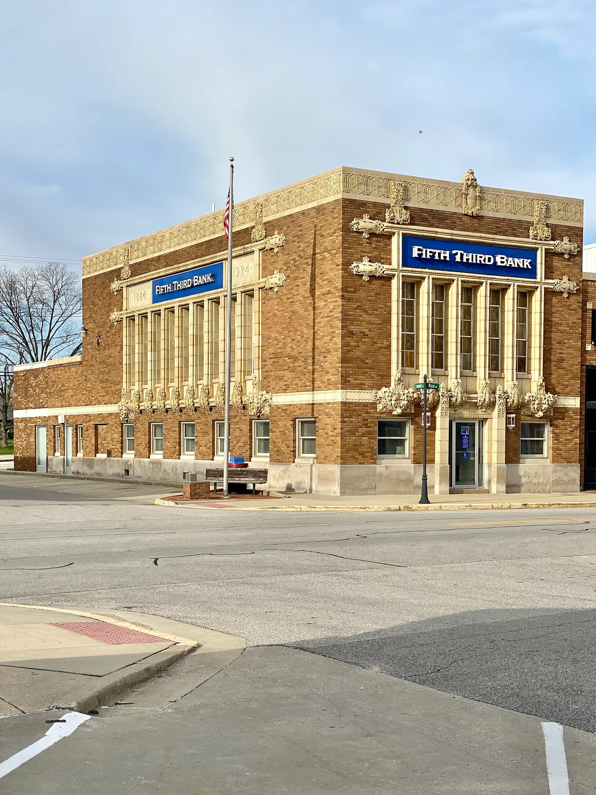 The Branch That Wouldn't Close: What a Small Town Bank Story Says About Trust