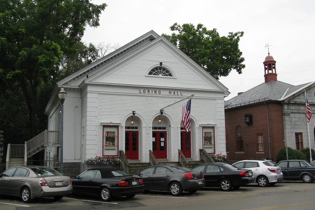 Hingham arts walk turns a town into a gallery: what open-studio events teach visitors