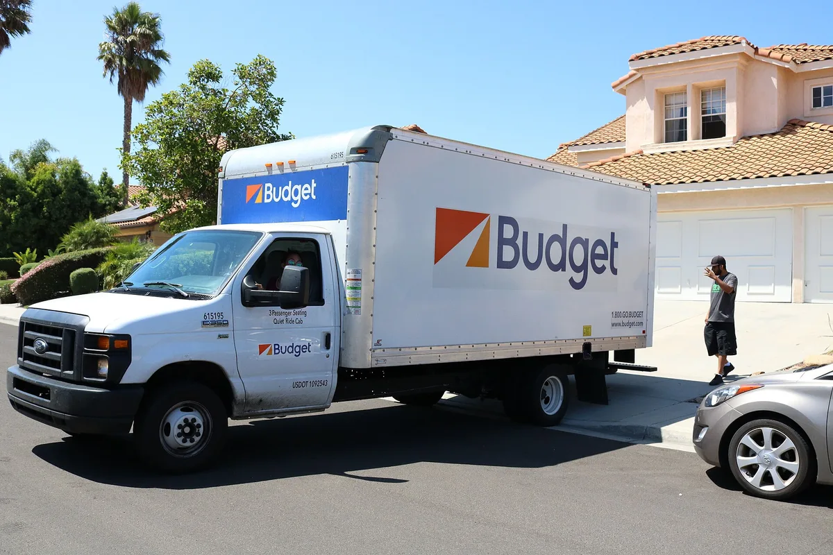 How to Choose a Moving Company When You Use a Mobility Device