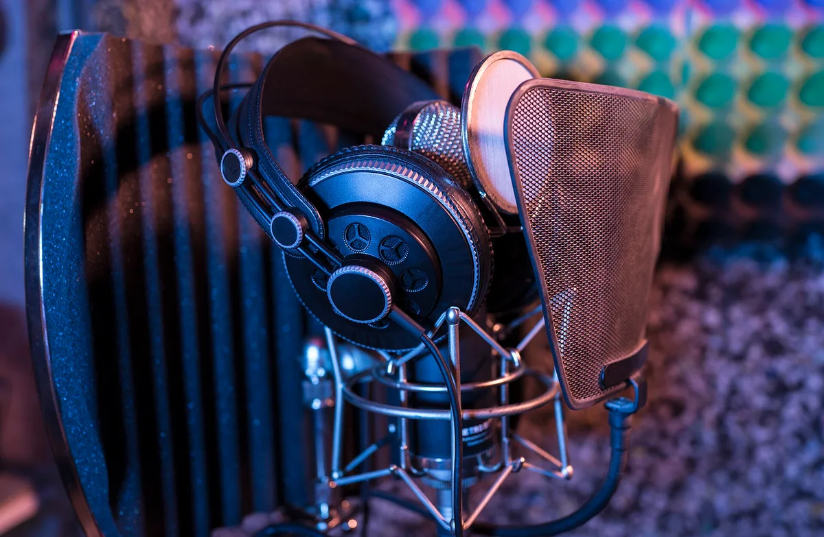 Headphone Reviews: What Testers Actually Check First
